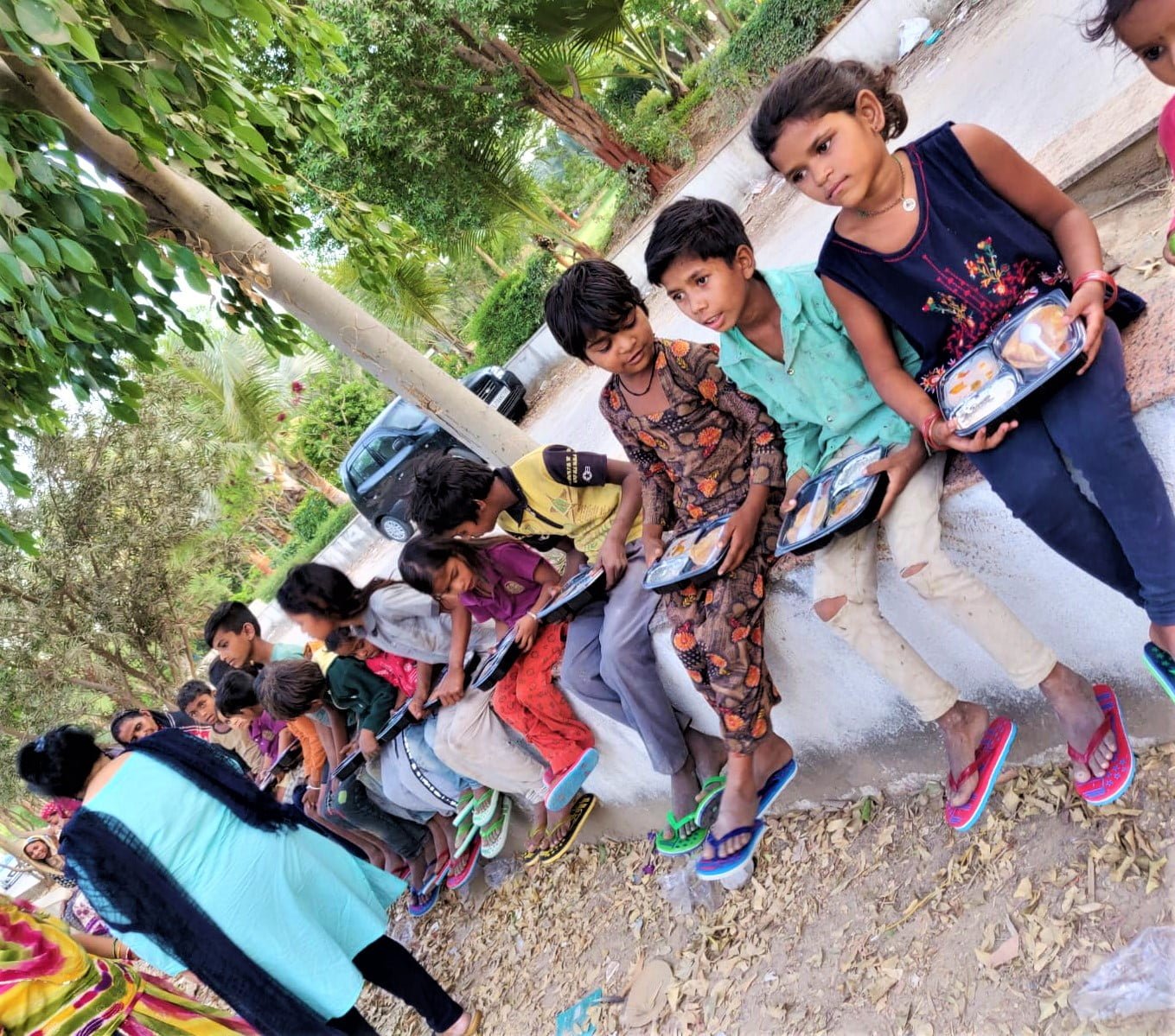 sponsor food to child
